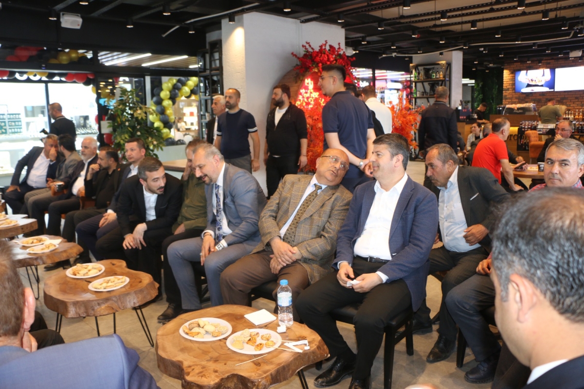 Tutdere Aryon AVM açılışında konuştu: 'Adıyaman’ın ayağa kalkması için yatırıma, işe, aş’a ihtiyaç var'
