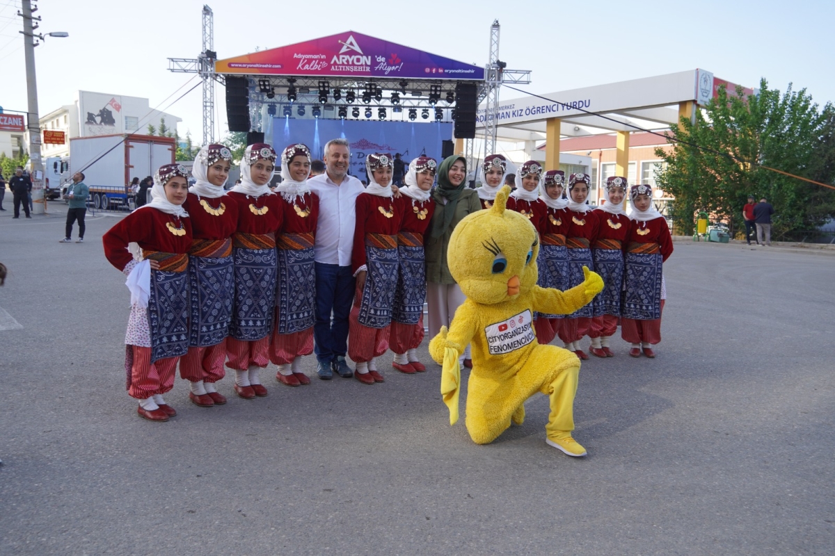 Tutdere Aryon AVM açılışında konuştu: 'Adıyaman’ın ayağa kalkması için yatırıma, işe, aş’a ihtiyaç var'