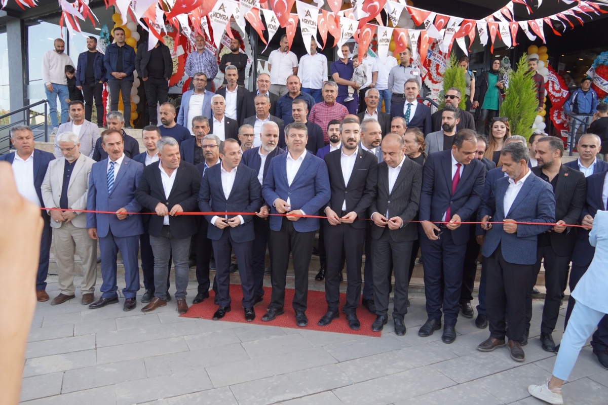 Tutdere Aryon AVM açılışında konuştu: 'Adıyaman’ın ayağa kalkması için yatırıma, işe, aş’a ihtiyaç var'