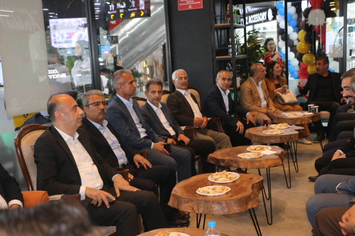 Tutdere Aryon AVM açılışında konuştu: 'Adıyaman’ın ayağa kalkması için yatırıma, işe, aş’a ihtiyaç var'