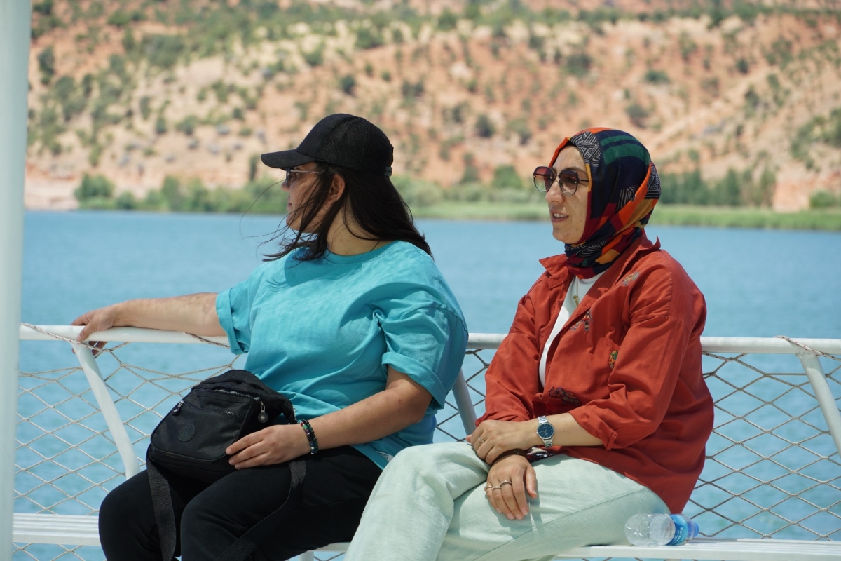 Gölbaşı’nda doğa, fotoğrafla buluştu: Nilüferden ayçiçeğine, yıldızlardan tren garına bir keşif turu