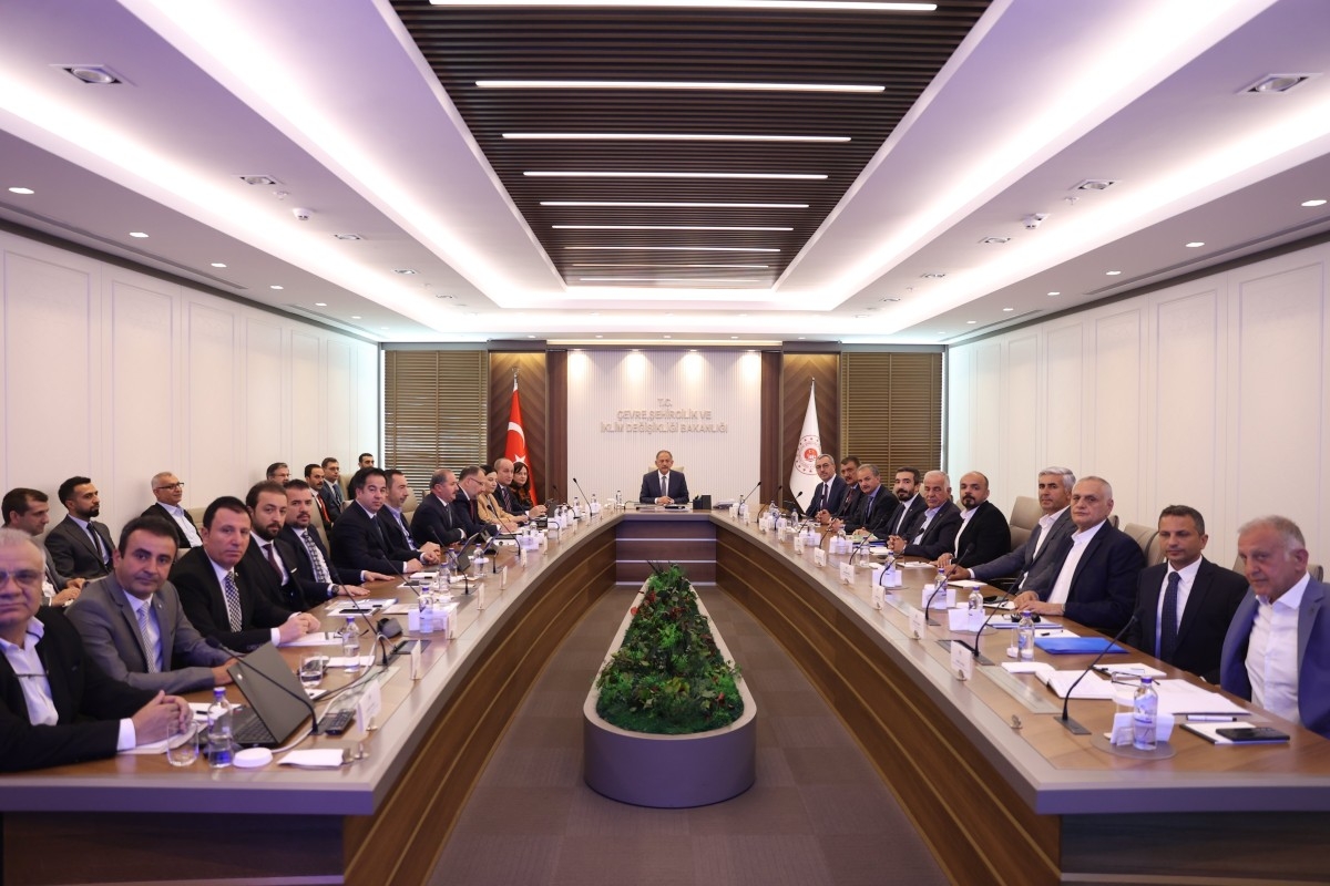 Yeni Kabine'de bakan yardımcıları belli oldu