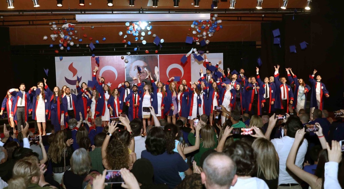 SANKO Üniversitesi Tıp Fakültesinde mezuniyet coşkusu