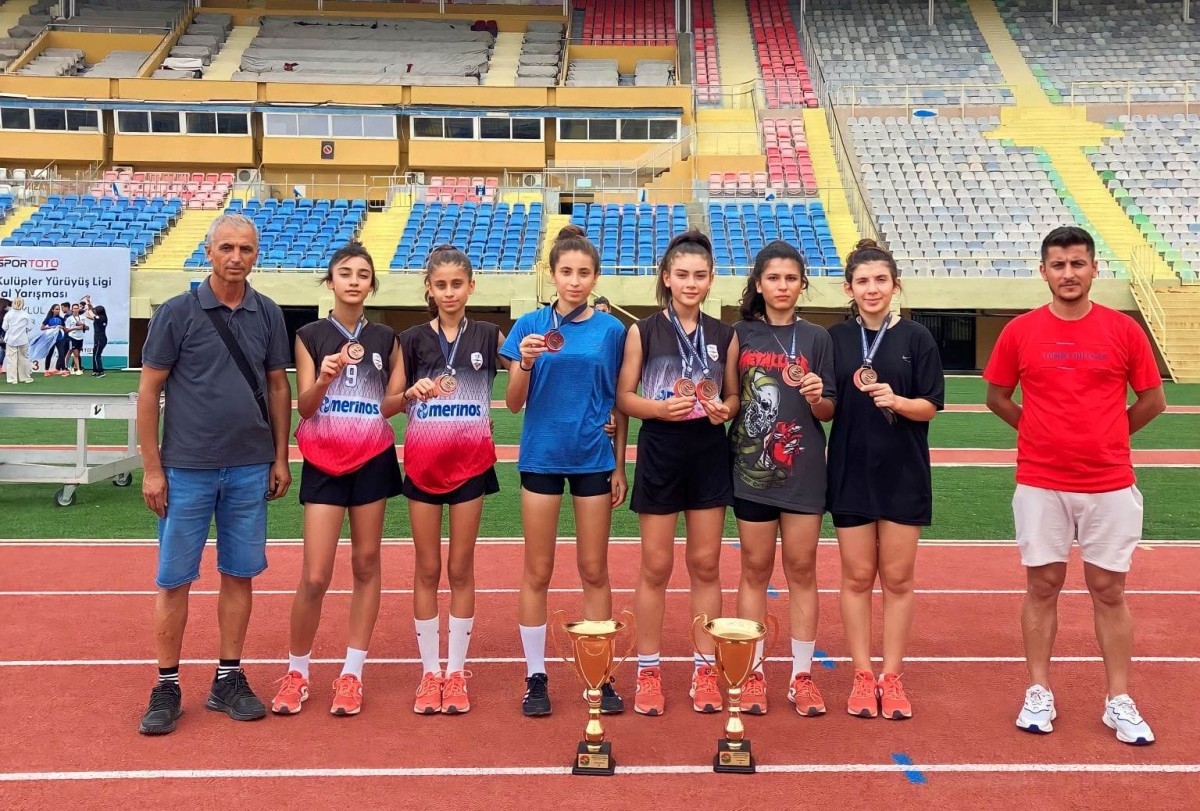Adıyaman Atletizmde Türkiye 3'üncüsü oldu