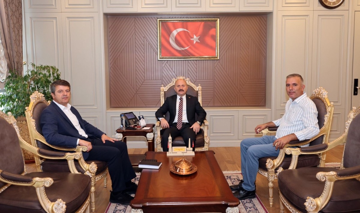Tutdere Vali Varol’u ziyaret ederek depremzedelerin acil çözüm bekleyen sorunlarını iletti