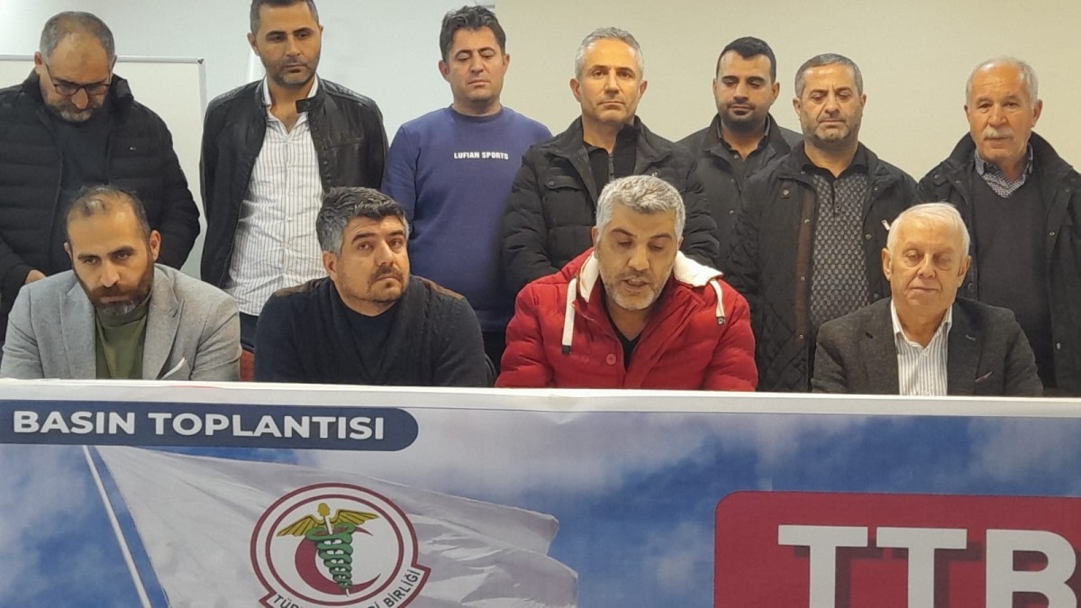 TTB'nin Merkez Konsey üyelerinin görevden alınmasına tepki   - Videolu Haber