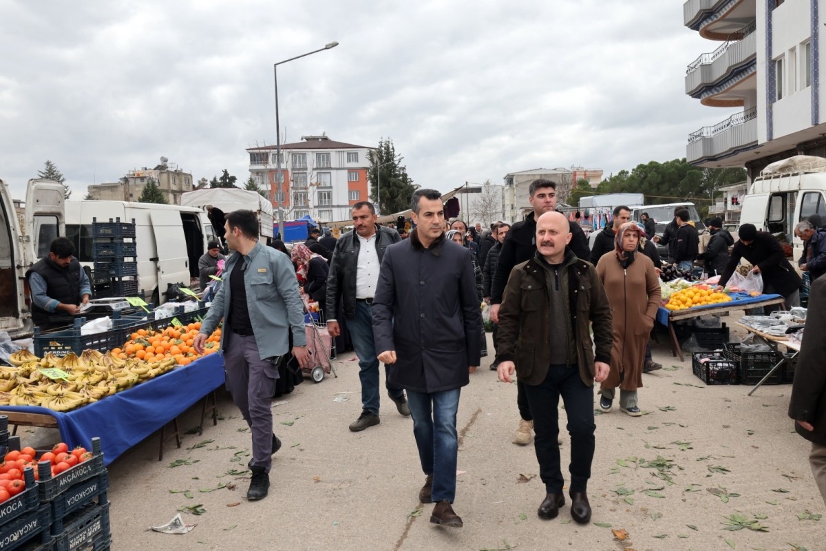 Vali Varol ve Emniyet Müdürü Dağdeviren semt pazarında
