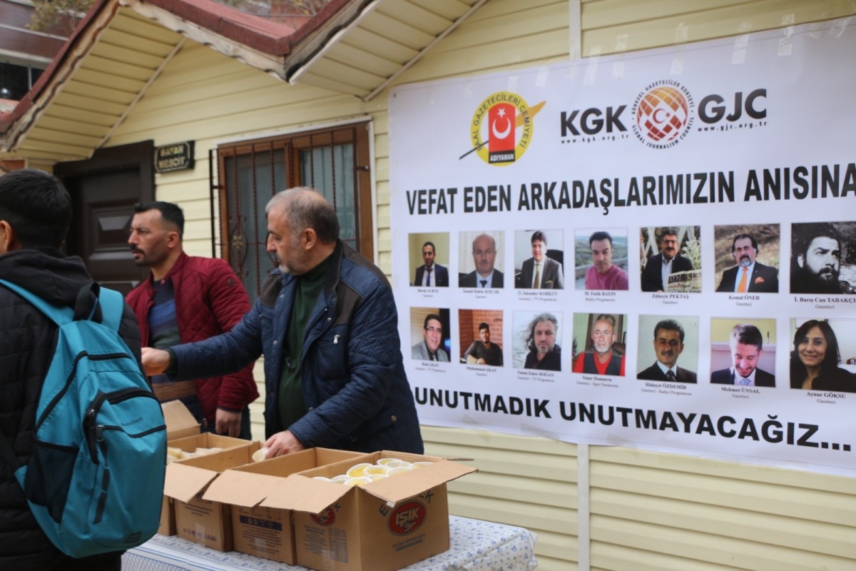 Depremde hayatını kaybeden Adıyamanlı 17 gazeteci için mevlit okundu  - Videolu Haber