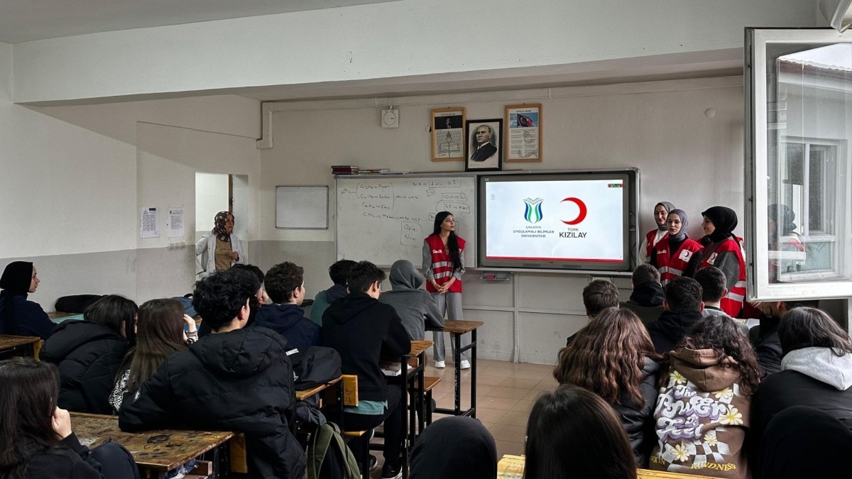 Akyazı’da deprem semineri gerçekleştirildi