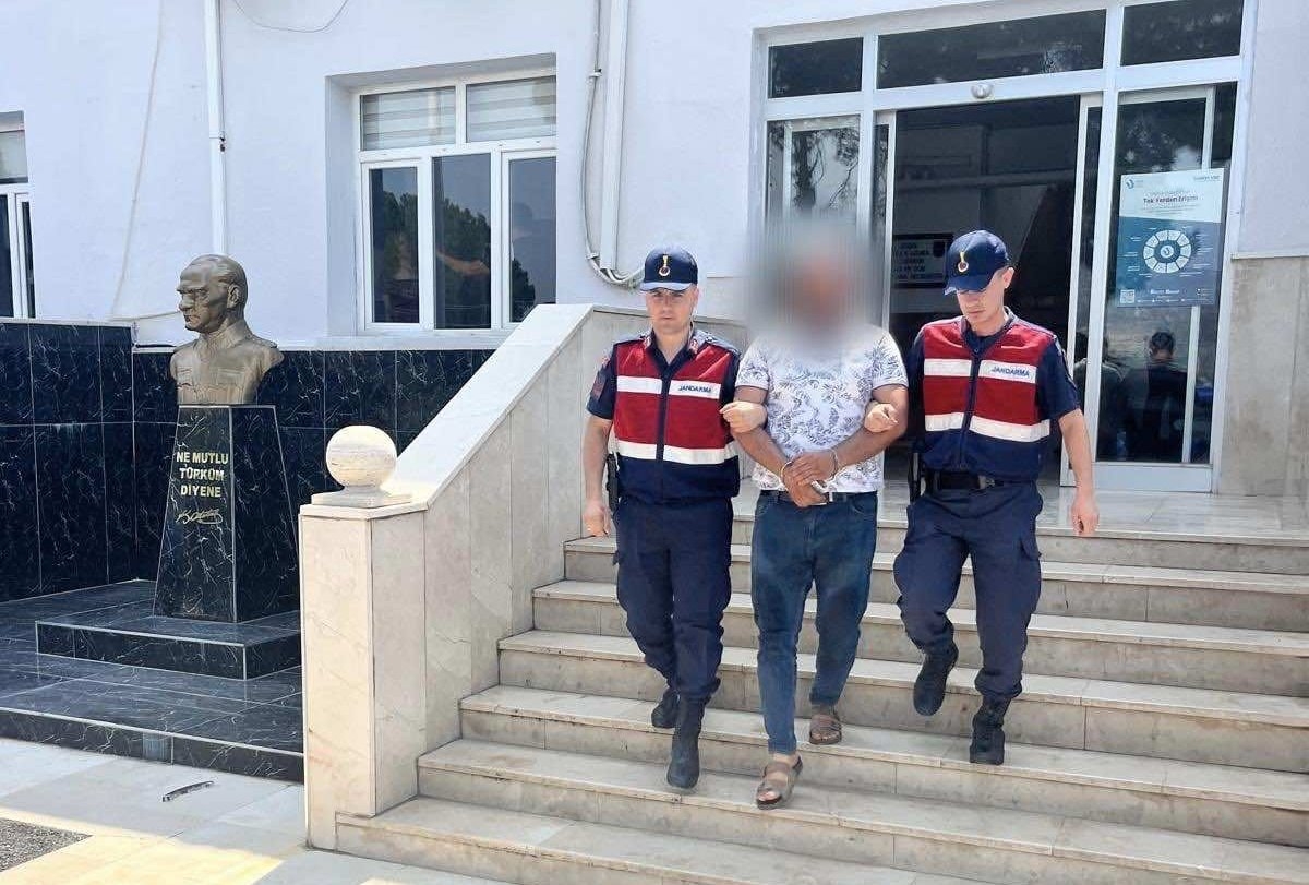 Kesinleşmiş hapis cezası bulunan 4 firari yakalandı
