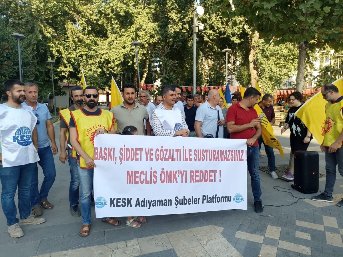 KESK üyeleri 'Öğretmenlik Meslek Kanun'un geri çekilmesini istedi  - Videolu Haber