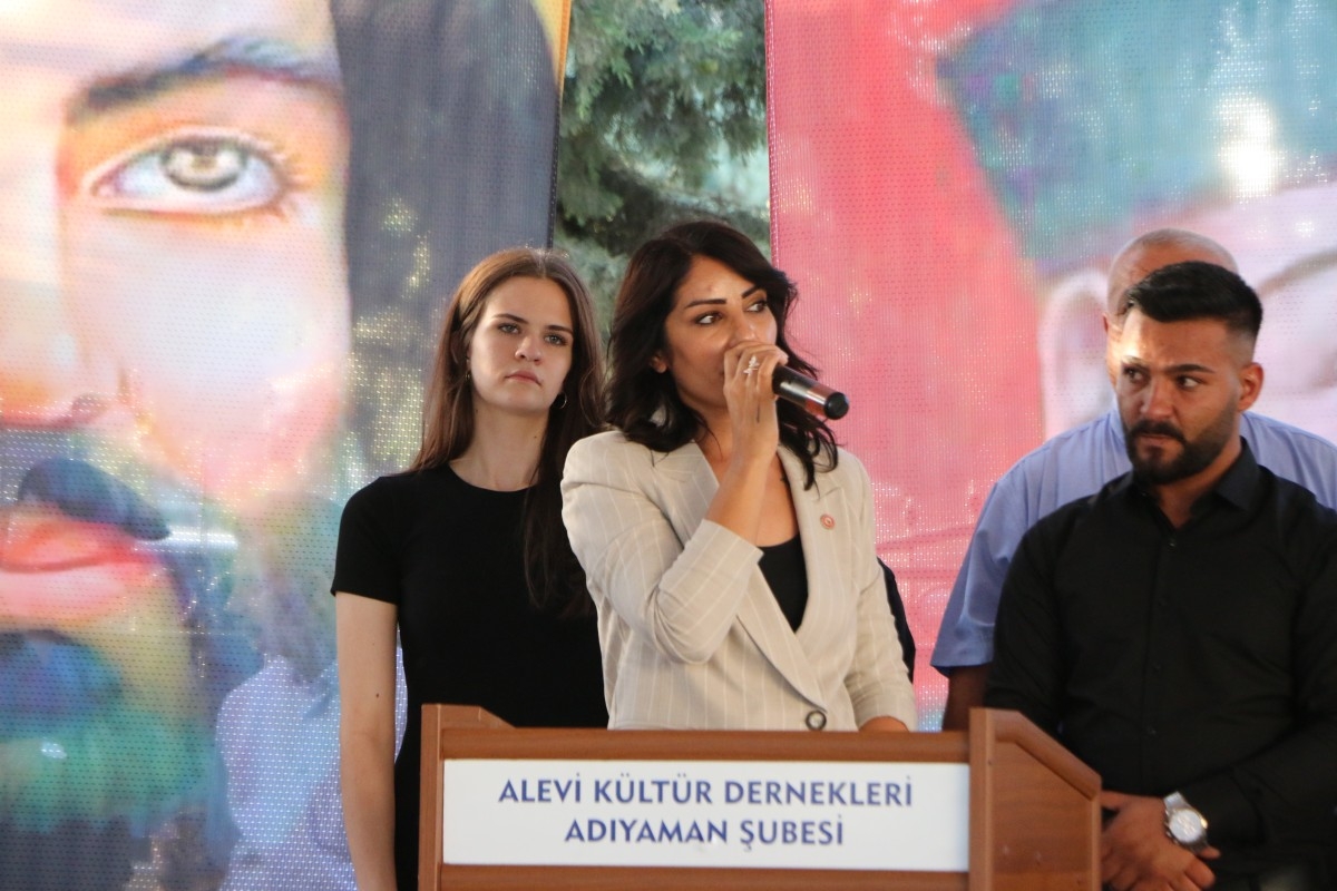 Seher Yılmaz: 'Aleviler değiştirilmek ve dönüştürülmek isteniyor'  - Videolu Haber
