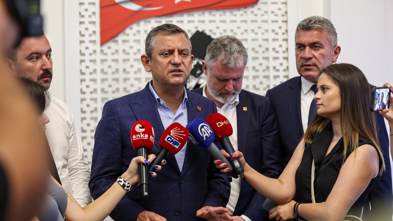 CHP Lideri Özgür Özel: 'Bu yasakçı zihniyetten Türkiye'yi gençler kurtaracak'