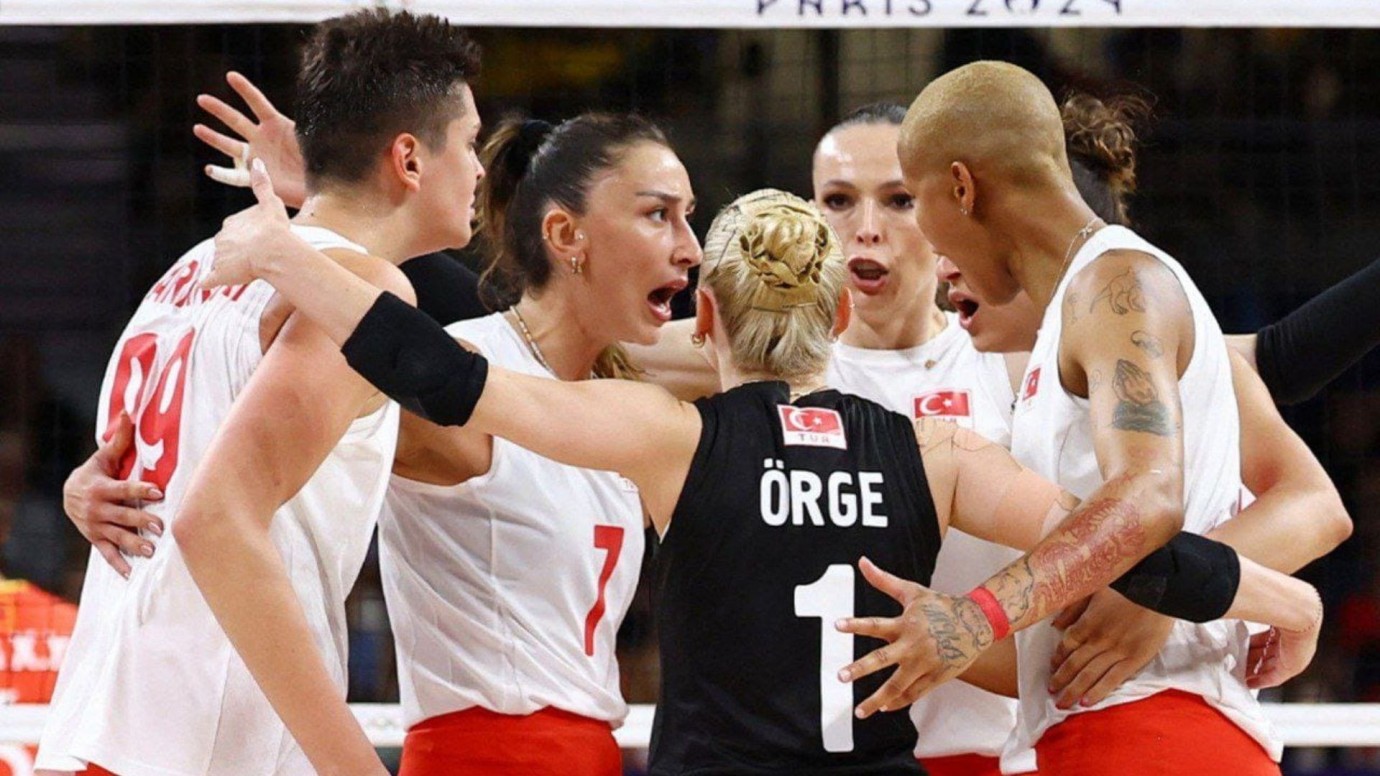 Filenin Sultanları Çin’i devirerek yarı finale yükseldi