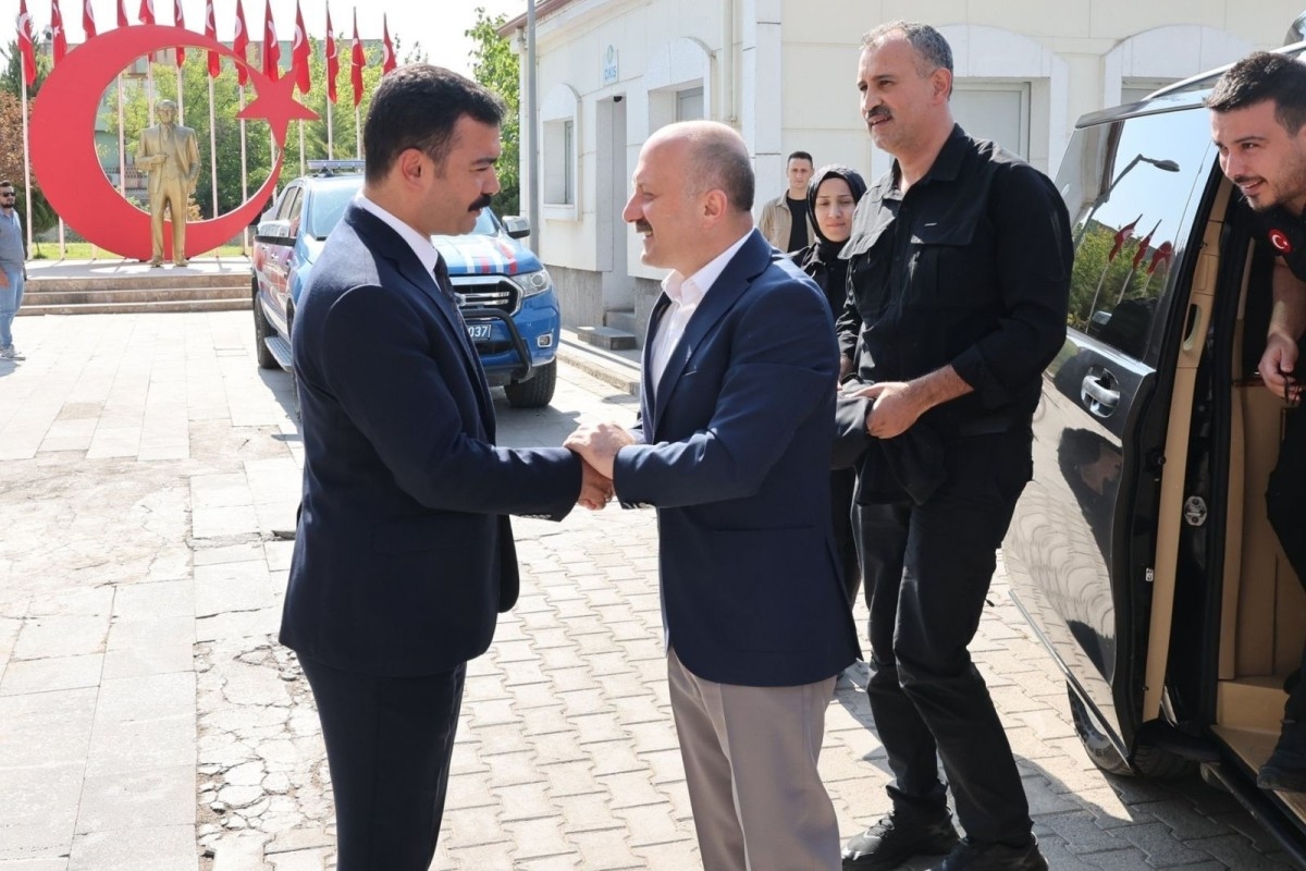 Vali Osman Varol'dan Kahta Kaymakamı Usame Soysal'a Ziyaret