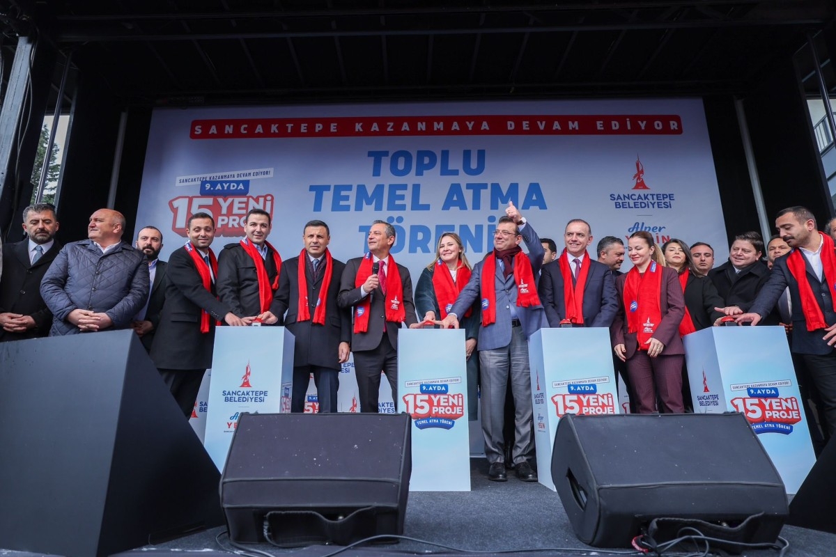 Özgür Özel’den, 'Silkeleme' tepkisi: 'Vatandaş, ilk seçimde sizi sırtından silkeleyip atacak'