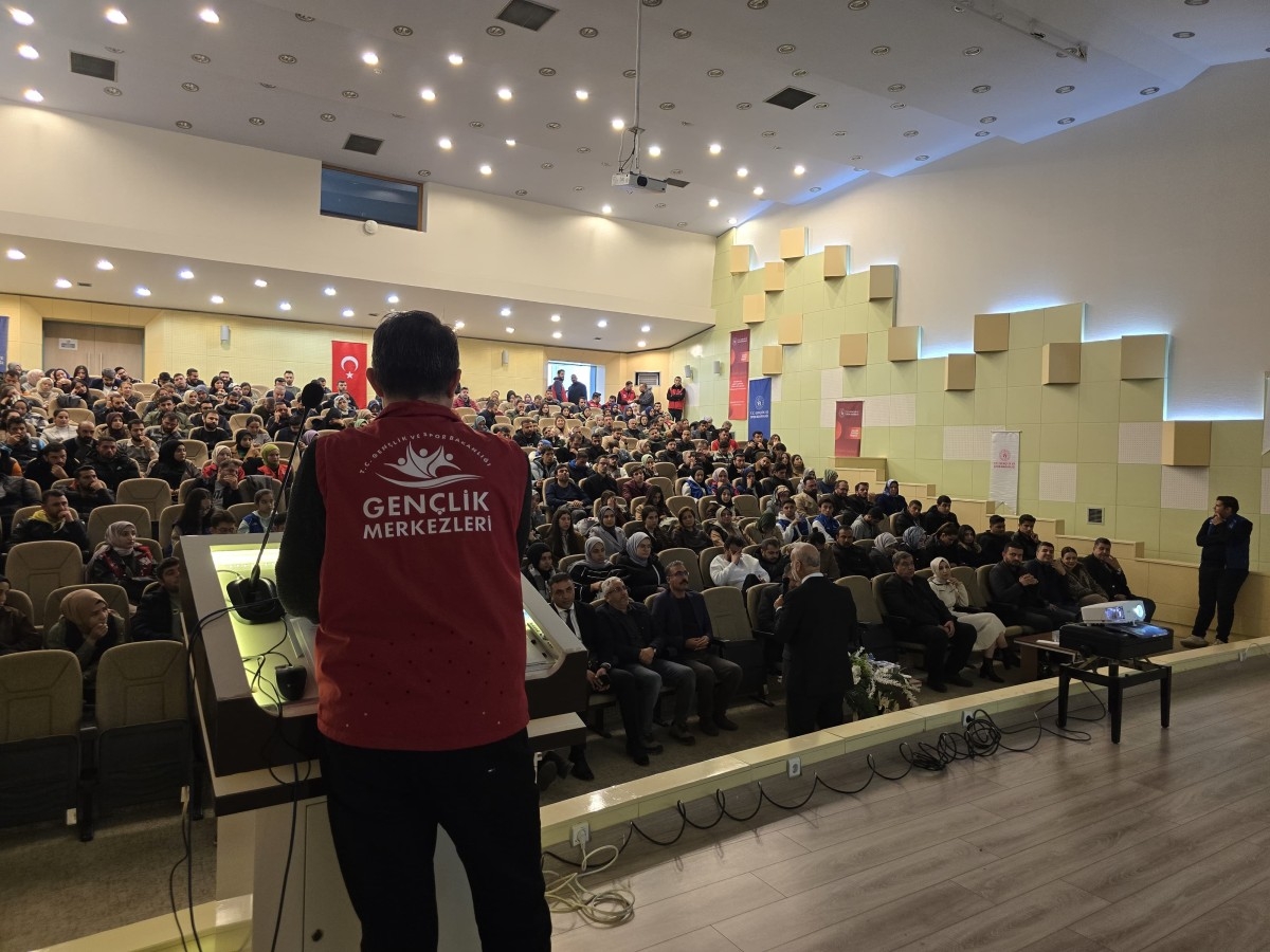 Şanlıurfa’da Gençlik Politika Belgesi Çalıştayı gerçekleşti