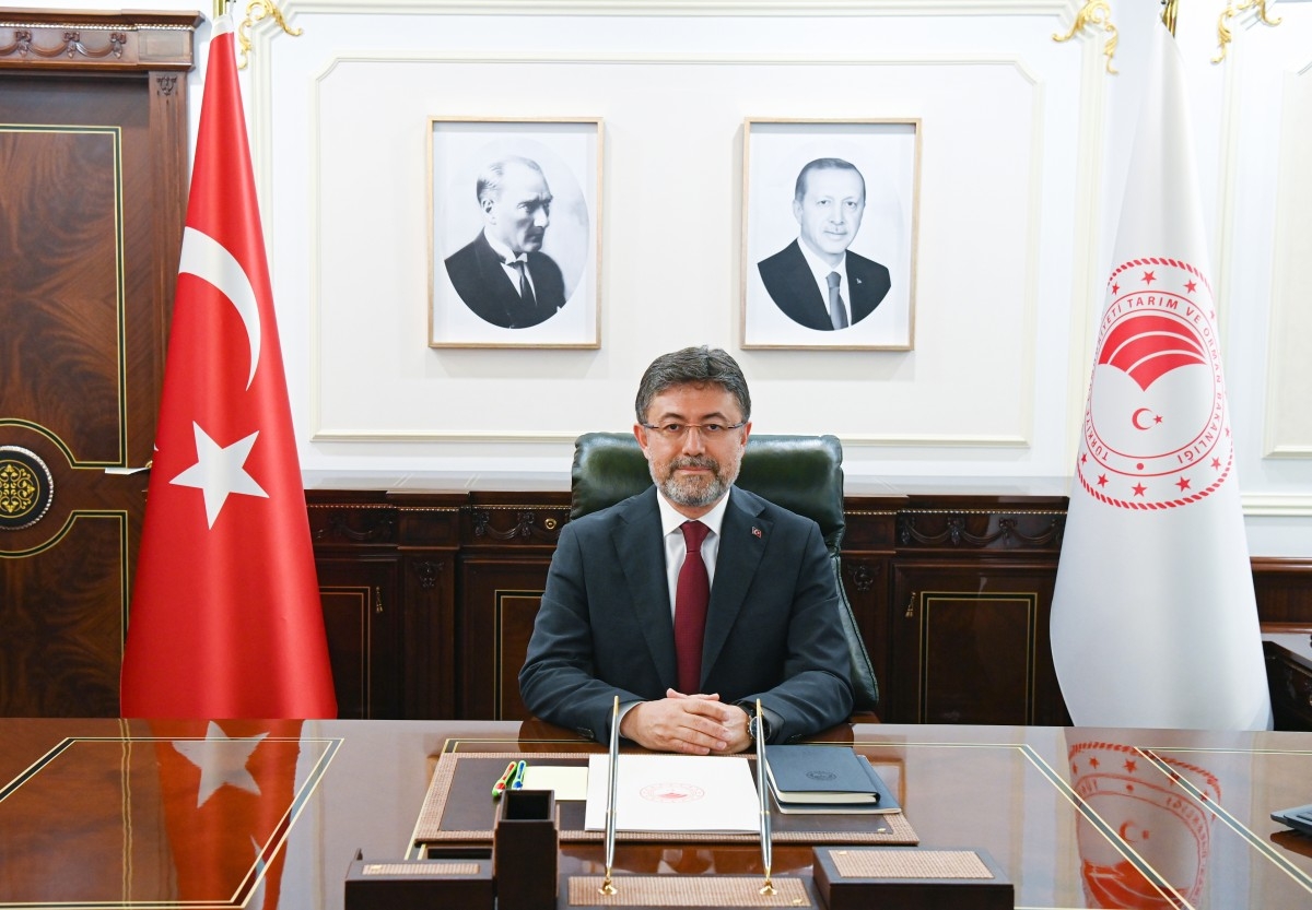 Bakan Yumaklı: 'Sorumluluklarından kaçan yerel yönetimlerin sorumsuzluğu'
