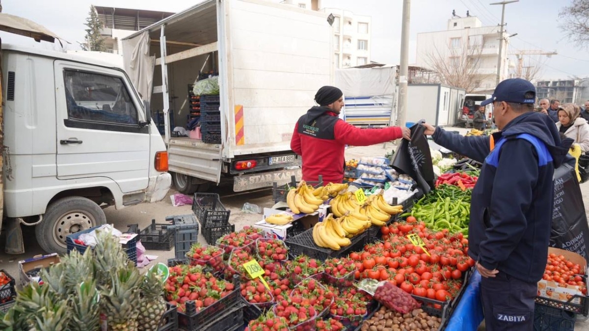 Adıyaman Belediyesi’nden pazar yerlerine çevre dostu uygulama  - Videolu Haber