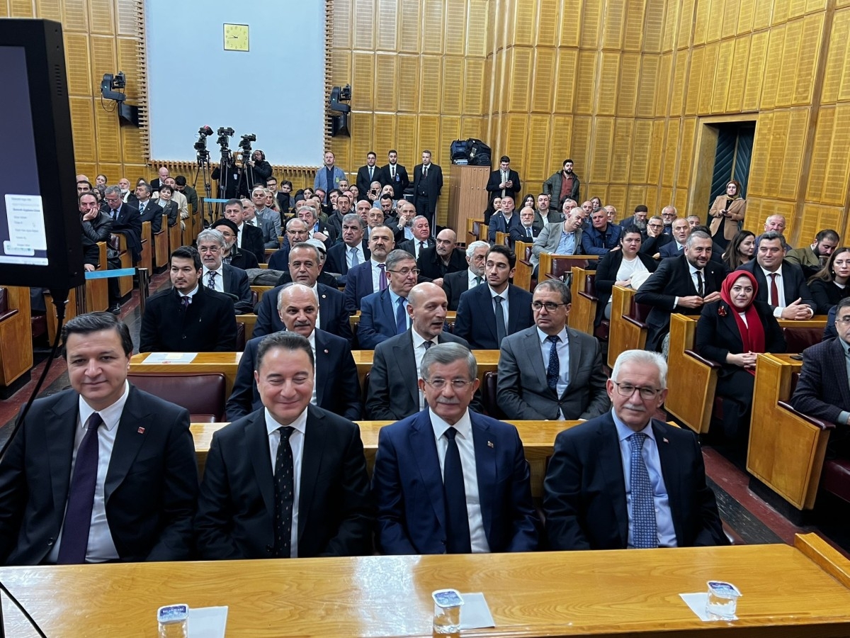 Ali Babacan: 'Yeni can kayıplarının tek sorumlusu Cumhurbaşkanı olacaktır'