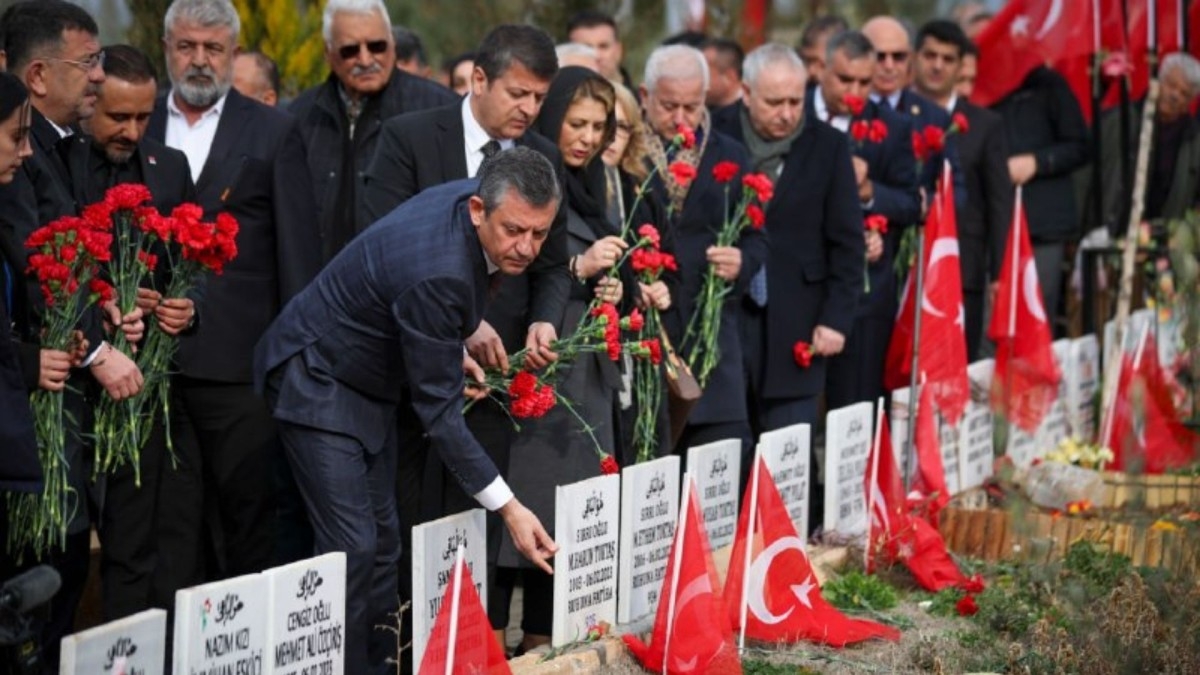 CHP Lideri Özgür Özel Adıyaman’da: 'Beşli çeteye, 43 müteahhite para var, depremzedeye yok'