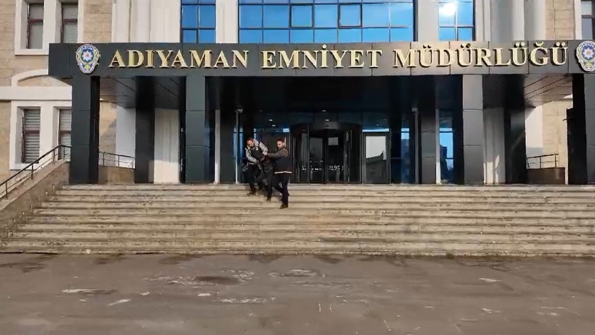 Adıyaman’da Özel Harekât destekli operasyon: Cinayet ve uyuşturucu suçlarından aranıyordu  - Videolu Haber