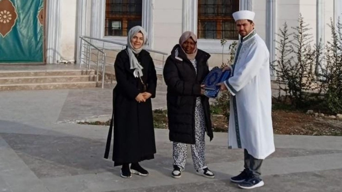 Kenyalı Mary, Samsat’ta Müslüman oldu: İsmini 'Meryem' olarak değiştirdi
