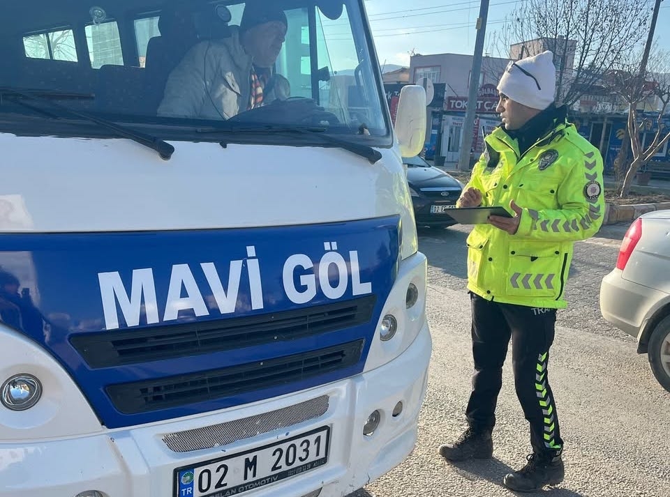 Gölbaşı’nda otobüs ve servis araçları denetlendi
