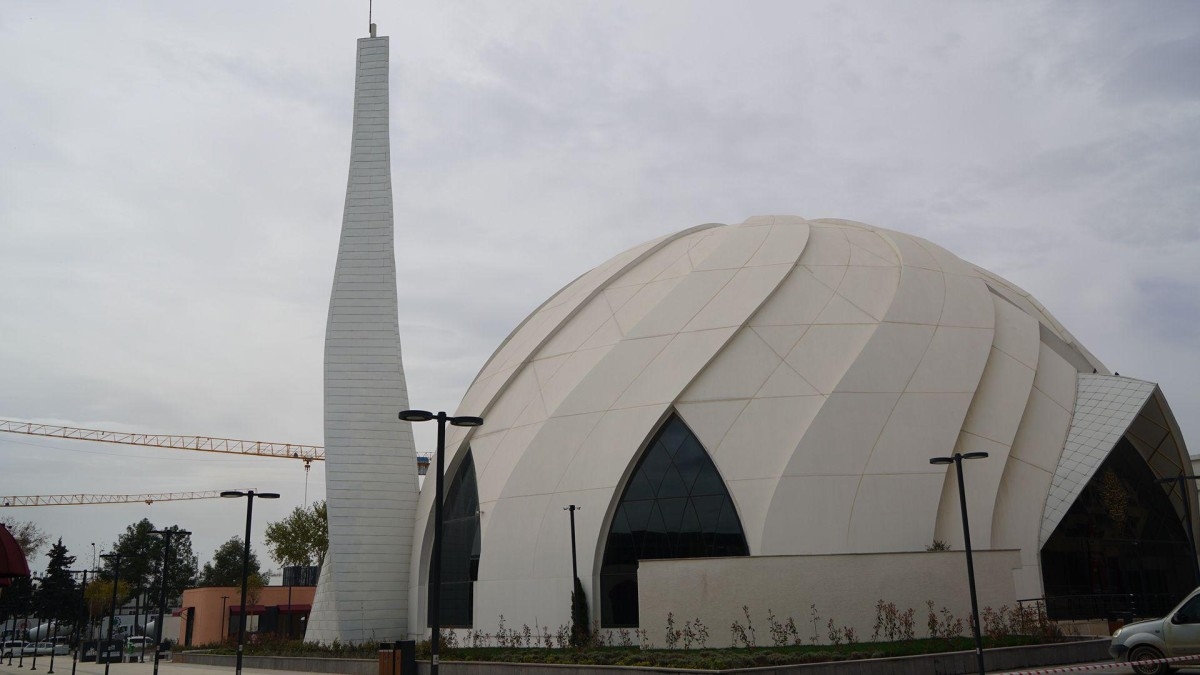 Meydan Camii Kadir Gecesi’nde ibadete açılıyor