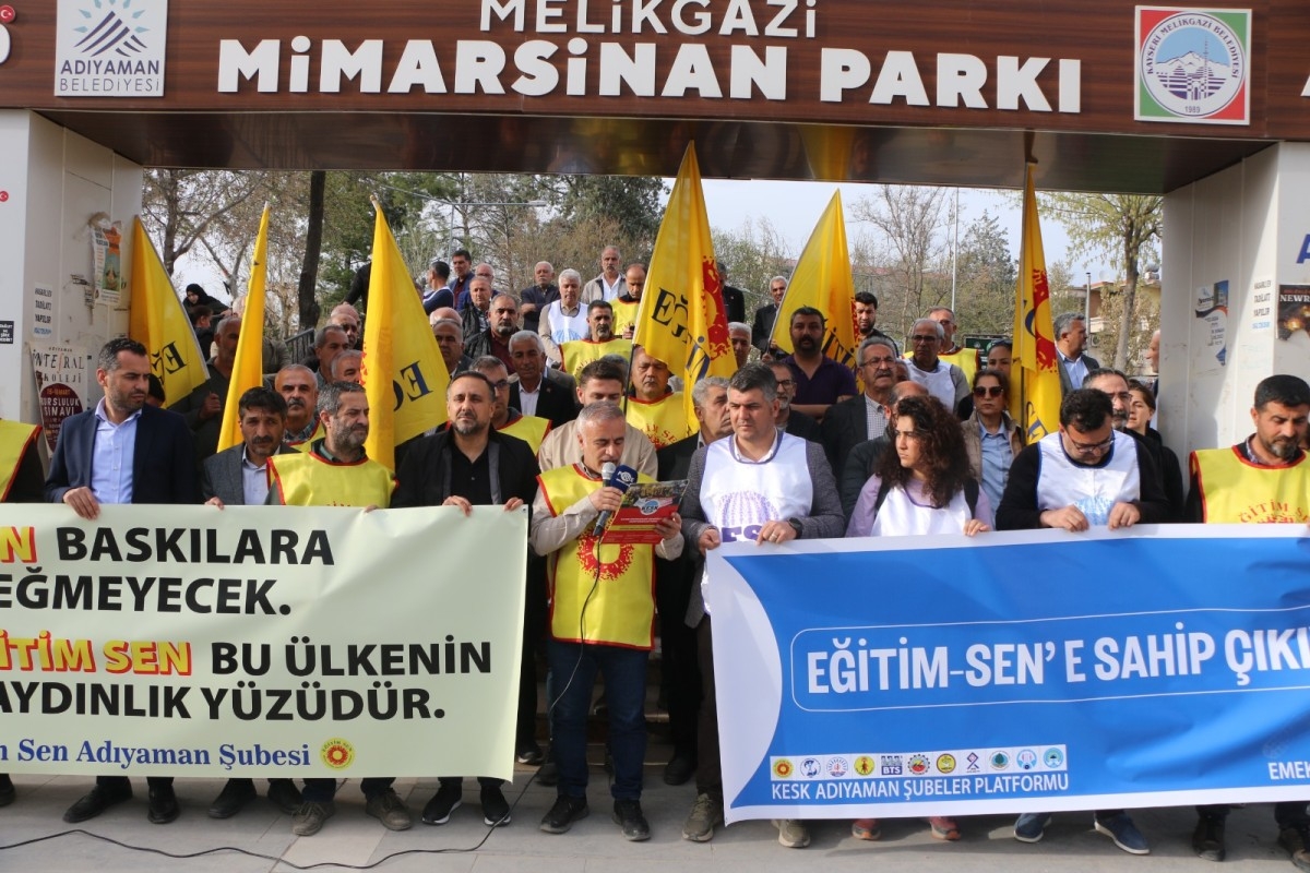 KESK bileşenlerinden hükümete protesto: 'Sendikal haklarımızı savunacağız'  - Videolu Haber