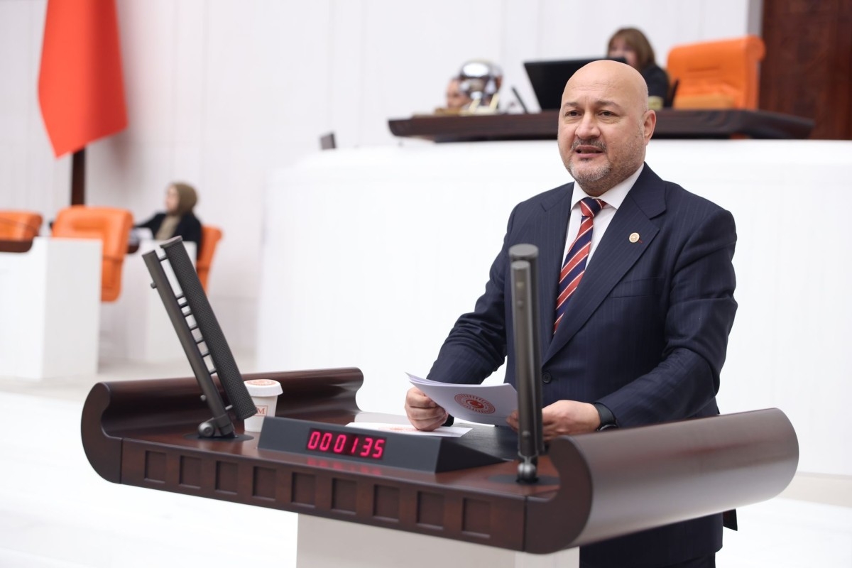 Milletvekili Resul Kurt: 'Avukatlarımız hukuk devletinin teminatı, adaletin yılmaz savunucularıdır'