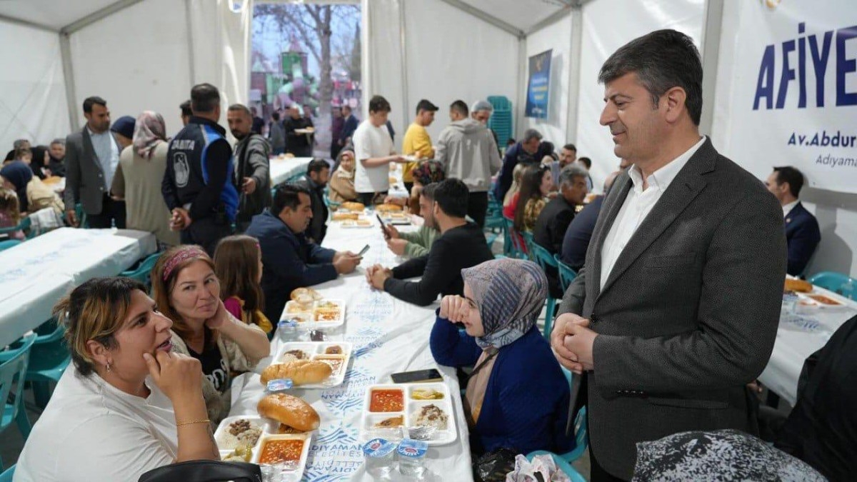 Adıyaman Belediyesi Ramazan ayında gönüllere dokundu  - Videolu Haber
