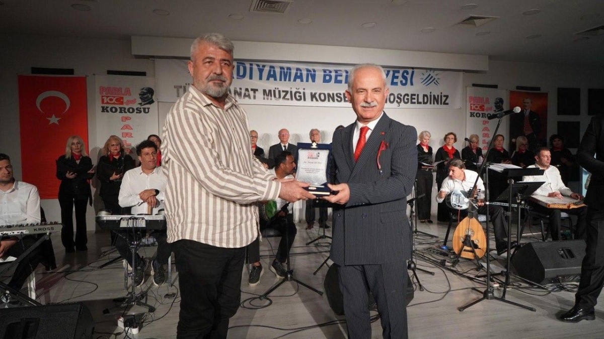 Başkent Gönüllüleri Derneği ve Parla 100. Yıl Korosu, sanatseverlerle buluştu  - Videolu Haber