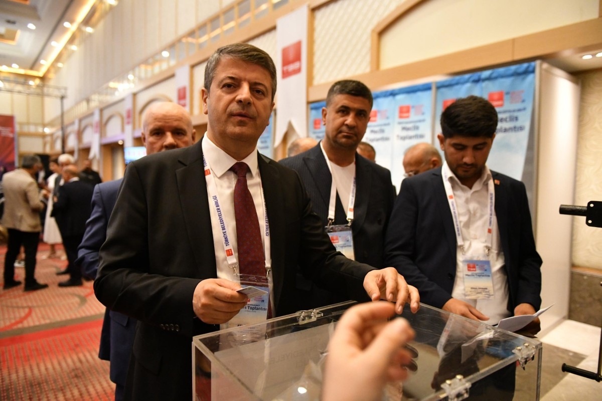 Başkan Tutdere Türkiye Belediyeler Birliği encümen üyeliğine yeniden seçildi