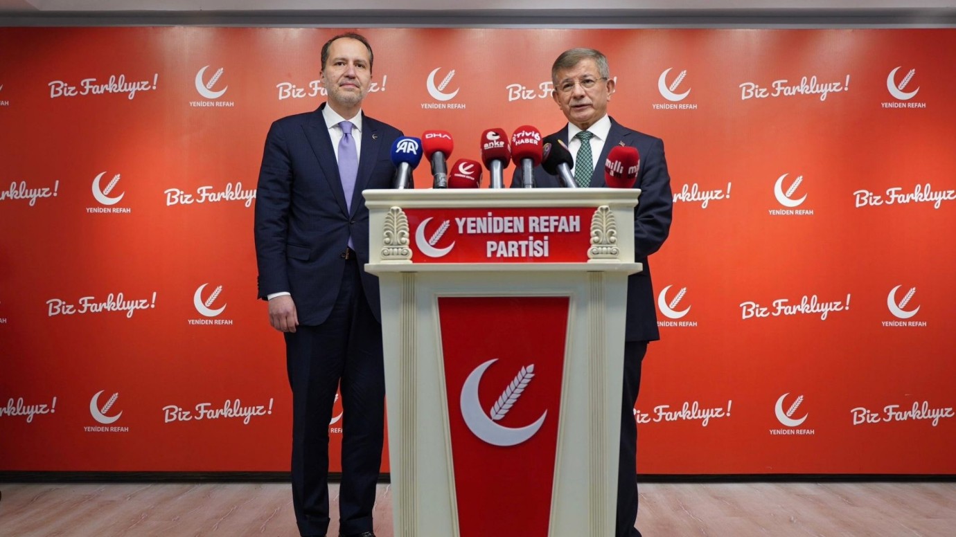 Yeni Anayasa tartışmalarına bir ret de Davutoğlu ve Erbakan'dan: ‘Kişiye Özel ve Otoriter Anayasaya Hayır’