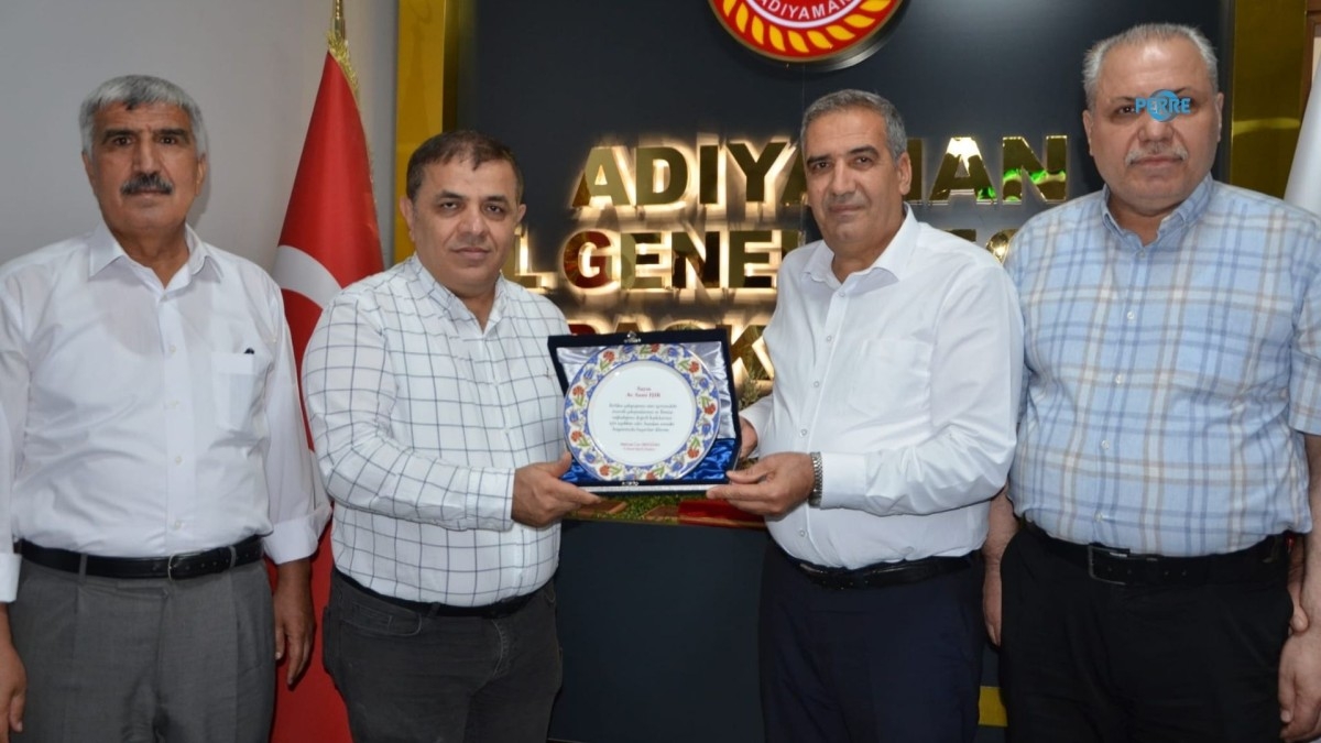 Adıyaman İl Genel Meclisi’nden, İl Özel İdaresi Genel Sekreteri Sami Işık’a teşekkür plaketi