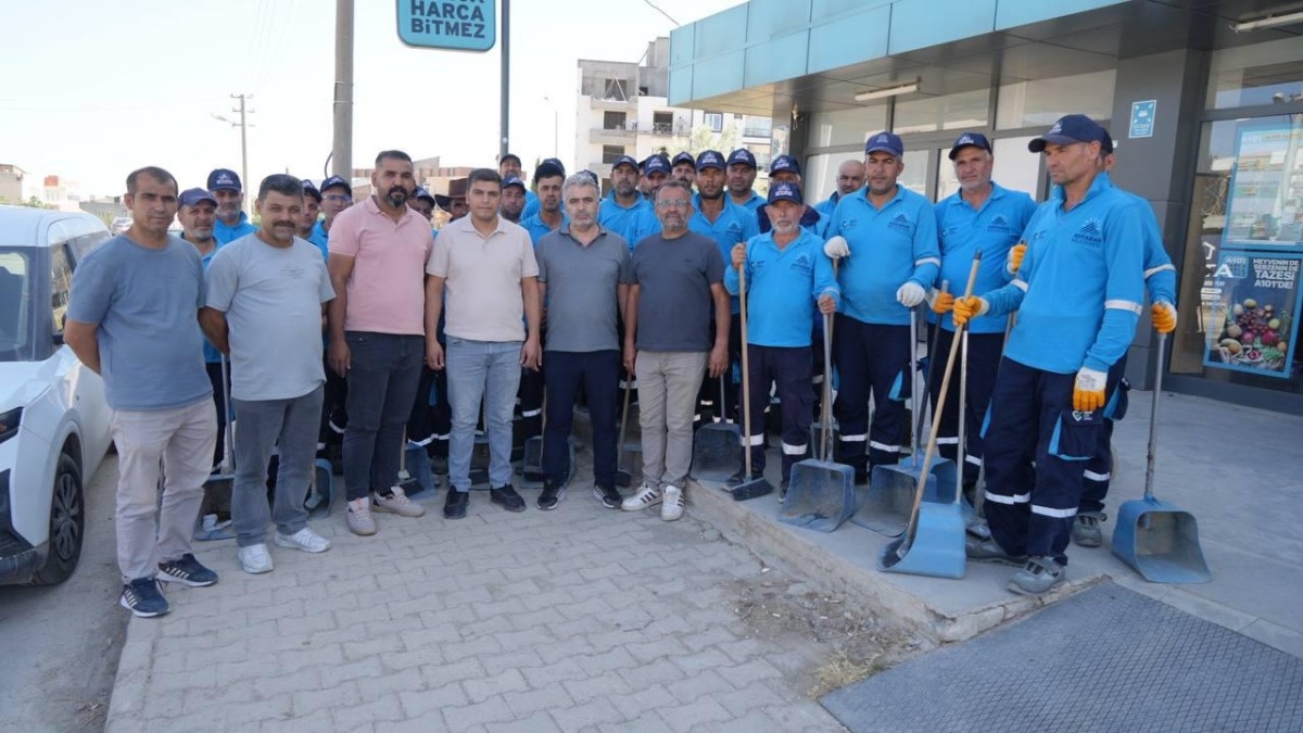 Adıyaman Belediyesi’nden Yeni Mahalle’de kapsamlı temizlik çalışması