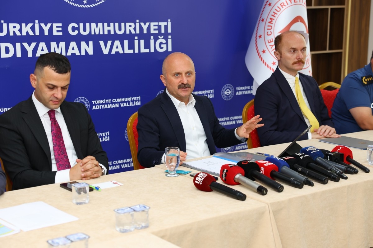 Adıyaman’da konut teslimleri ve konteyner kentlerin boşaltılması: Vali Osman Varol süreci rakamlarla anlattı  - Videolu Haber