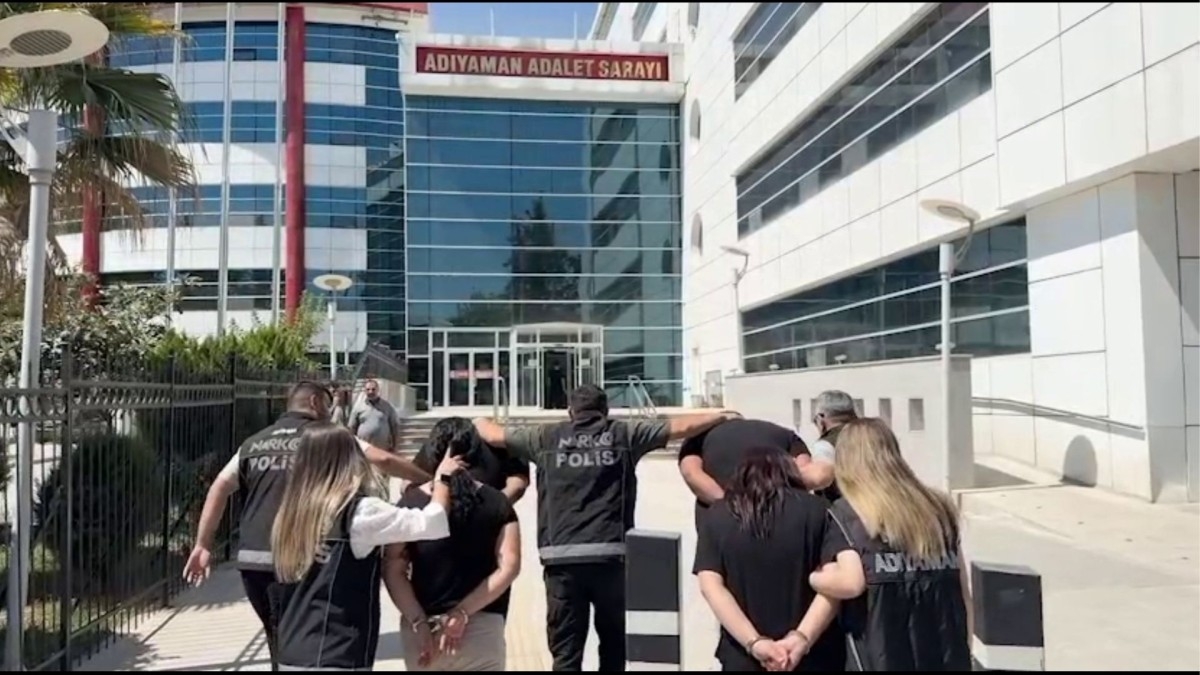 Adıyaman’da 2 milyon 750 bin TL’lik uyuşturucu operasyonu: 2 tutuklama  - Videolu Haber