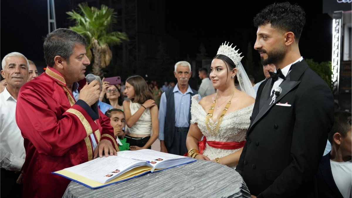 Basın camiasının sevilen ismi Ozan Ali Pehlül dünyaevine girdi  - Videolu Haber