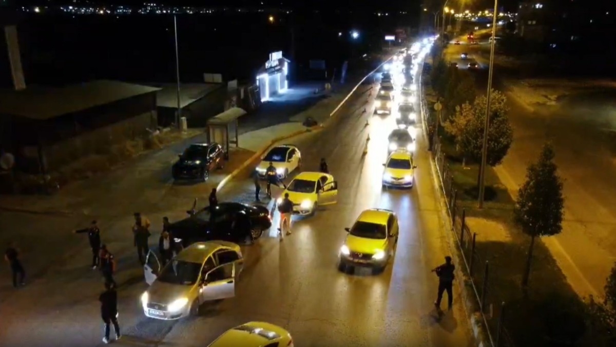Adıyaman genelinde, “Huzurlu Sokaklar 17″ uygulaması: 3 Şahıs yakalandı  - Videolu Haber