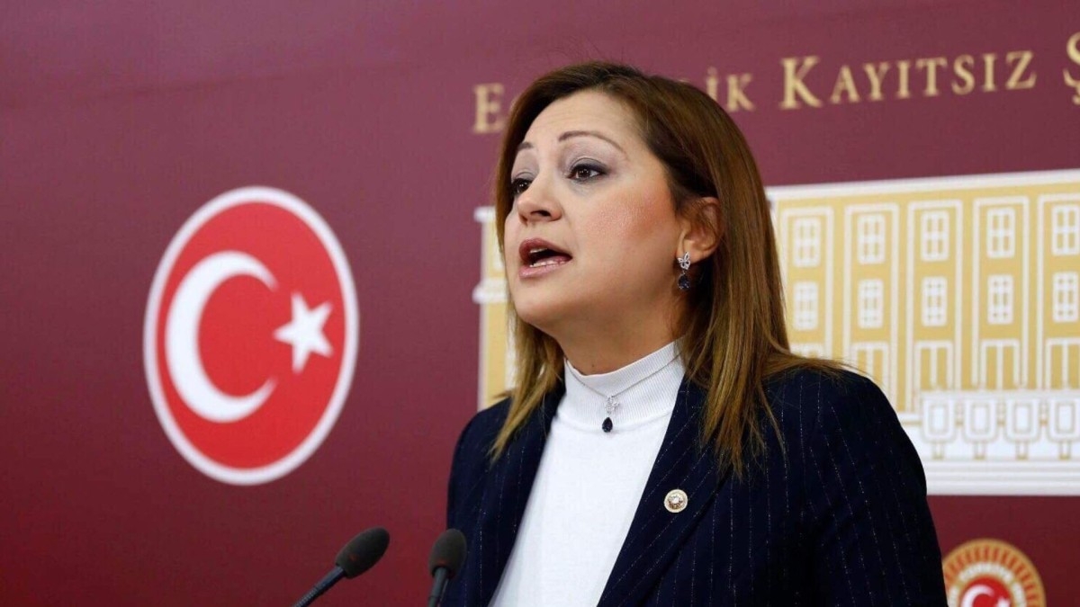 Burcu Köksal'dan 'AK Parti'ye geçecek' iddialarına yanıt geldi: ‘Bulunduğum yerdeyim’