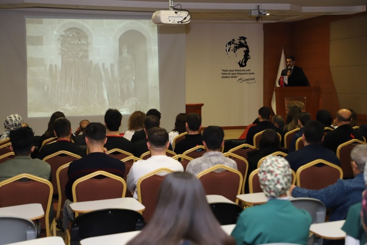 SANKO  Üniversitesi’nde Gaziantep’in kurtuluşunun yıl dönümü nedeniyle tören düzenlendi