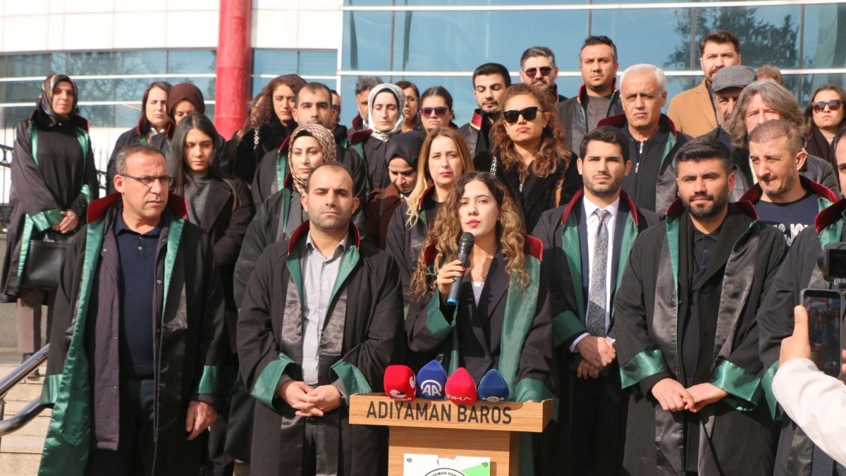 Adıyaman Barosu’ndan avukatlara yönelik şiddete tepki: ‘Savunma sahipsiz bırakılamaz’  - Videolu Haber