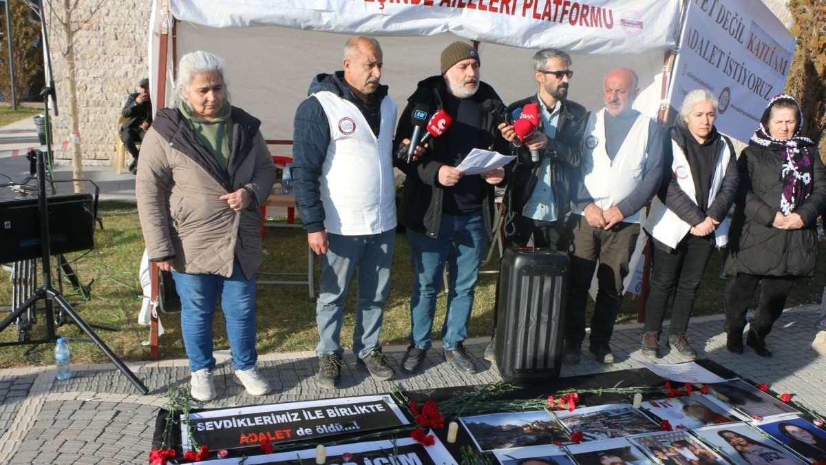 Adalet Peşinde Aileler Platformu’ndan ‘adalet’ çağrısı: ‘Hesap Sormak İçin Buradayız’  - Videolu Haber
