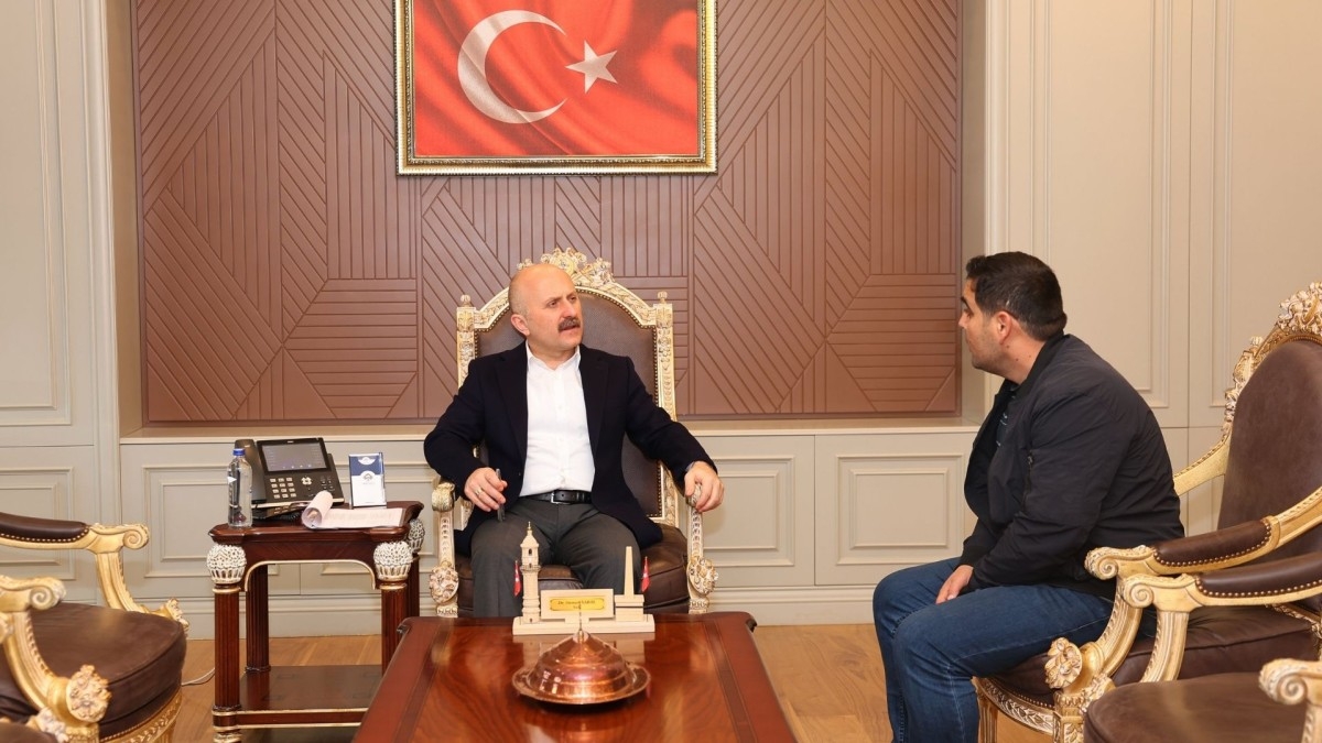 Vali Varol, 'halk buluşmaları'nda vatandaşların taleplerini dinledi