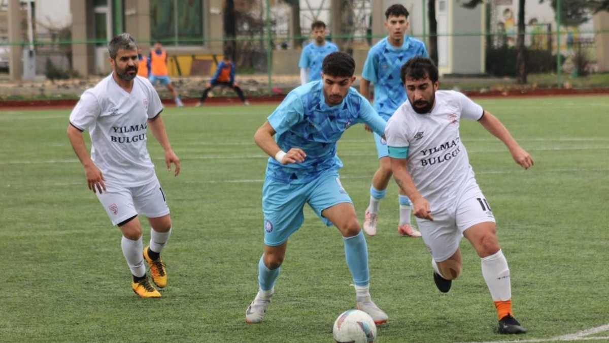 Adıyaman Belediyespor, Uğurspor’u 4-0 mağlup etti  - Videolu Haber