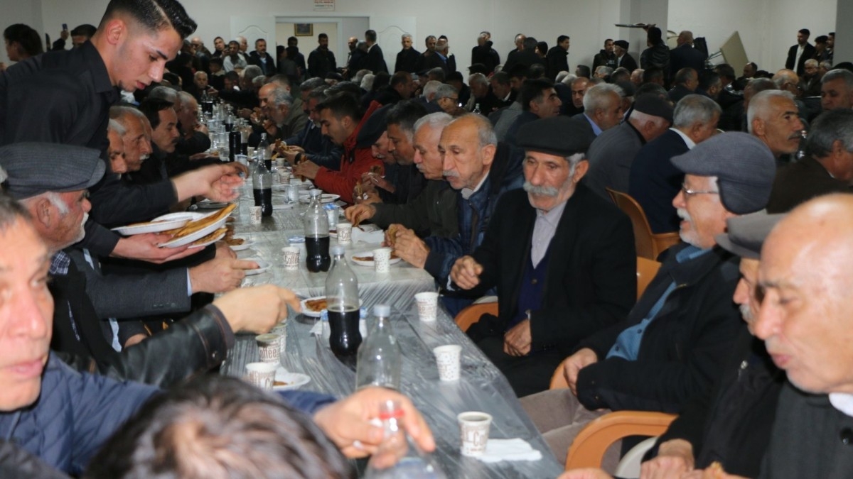 Adıyaman’da Hızır Lokması paylaşıldı: Dayanışma ve birlik vurgusu öne çıktı  - Videolu Haber
