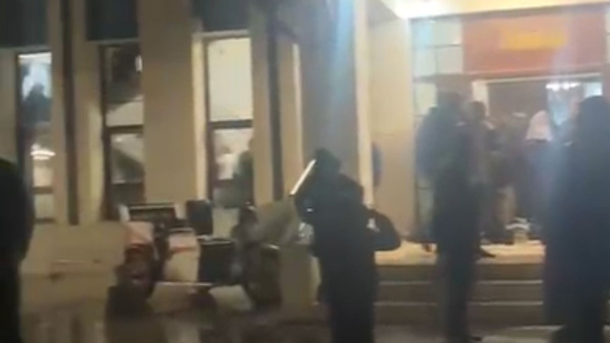 Adıyaman Örenli TOKİ Camii’nde ilk teravihte yoğunluk  - Videolu Haber