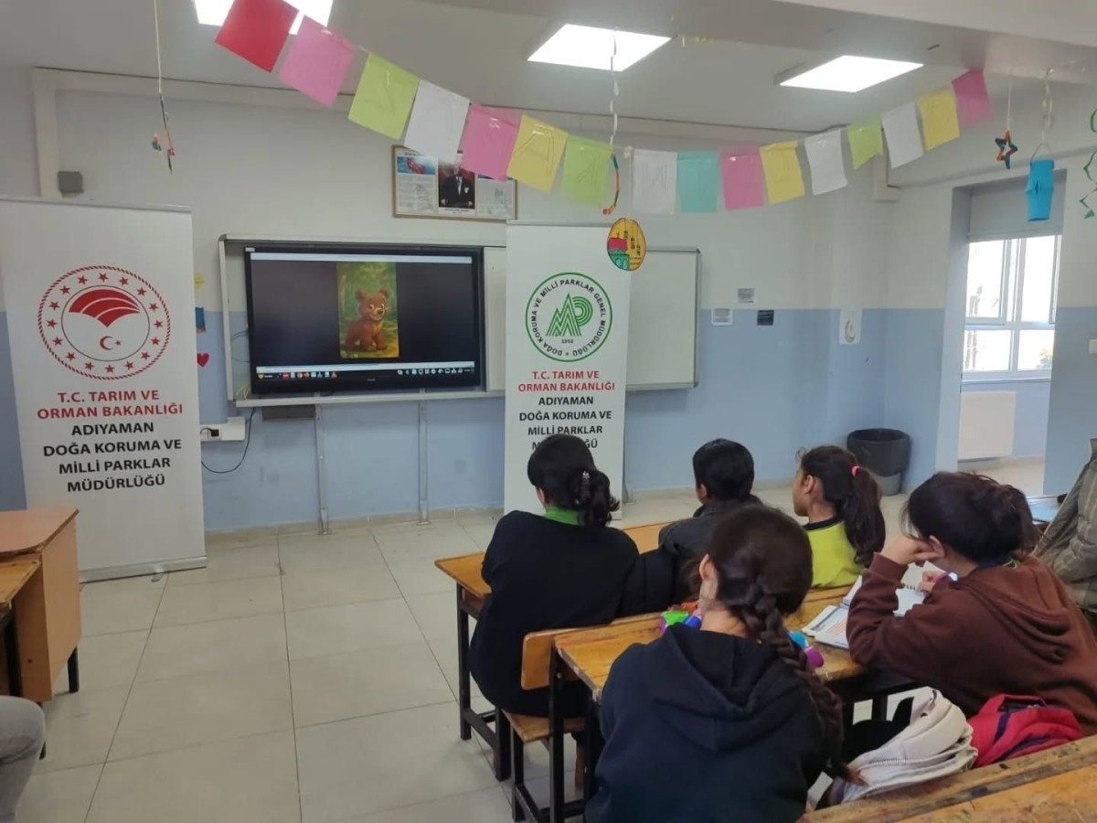 Adıyaman'da Doğa Koruma ve Milli Parklar Genel Müdürlüğü tarafından öğrencilere doğa eğitimi verildi